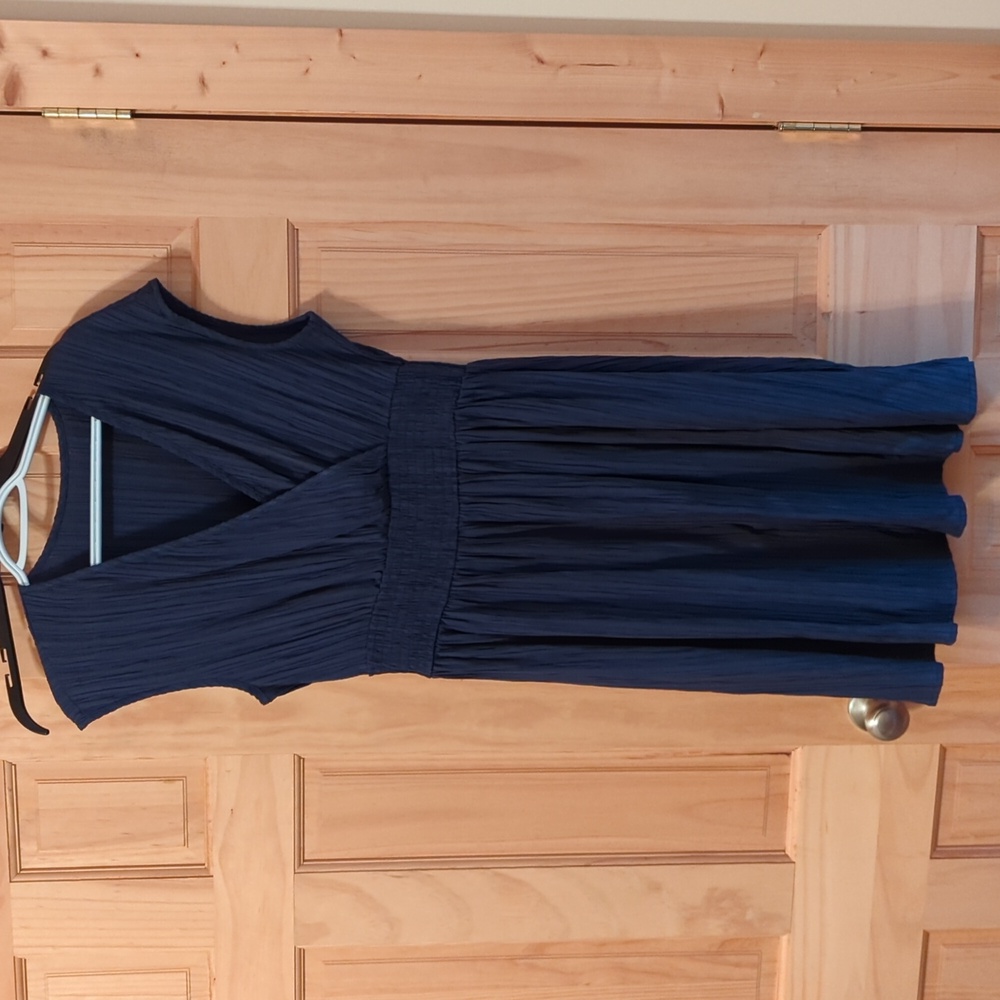 V-neck crepe dress